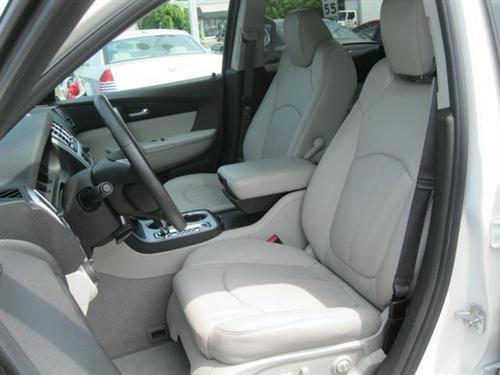 GMC Acadia 2011 photo 2