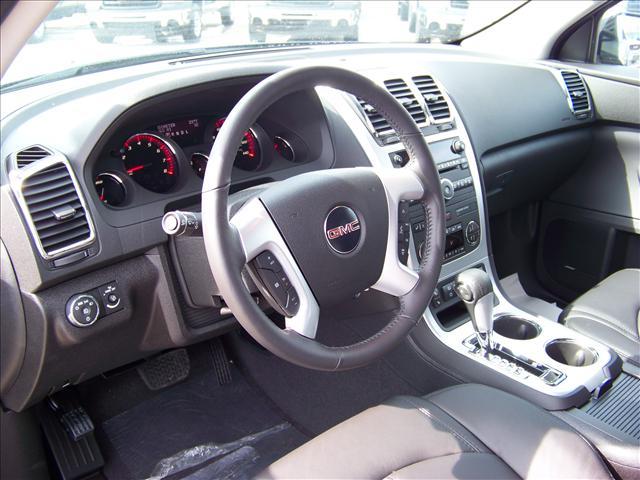 GMC Acadia 2011 photo 3