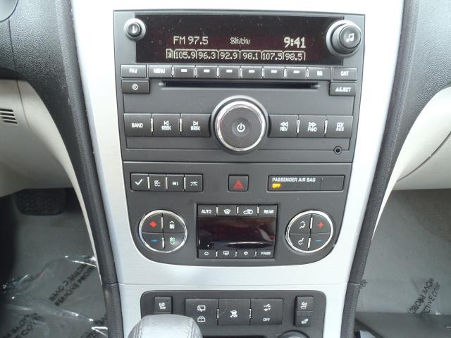 GMC Acadia 2011 photo 3