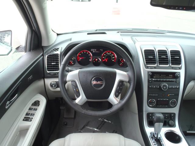 GMC Acadia 2011 photo 6