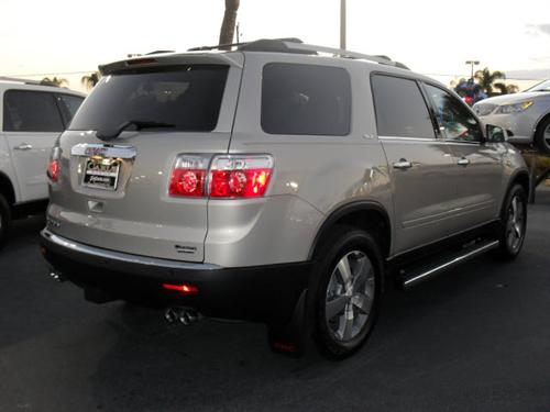 GMC Acadia 2011 photo 2