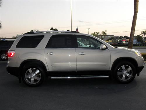 GMC Acadia 2011 photo 3