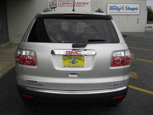 GMC Acadia 2011 photo 1