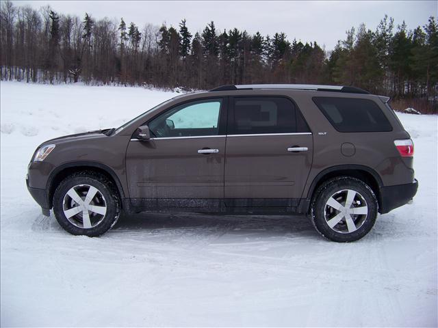 GMC Acadia 2011 photo 1