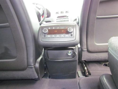 GMC Acadia 2011 photo 1