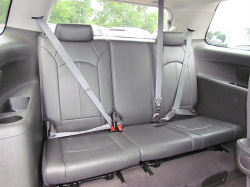 GMC Acadia 2011 photo 3