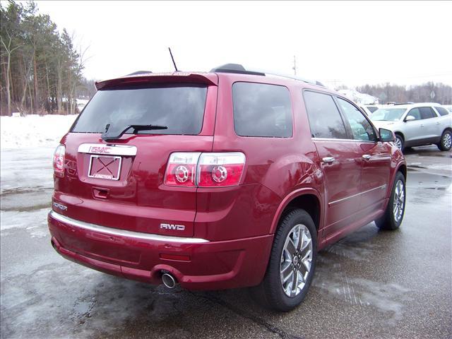 GMC Acadia 2011 photo 2