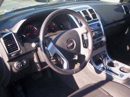 GMC Acadia 2011 photo 3