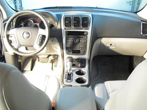 GMC Acadia 2011 photo 1