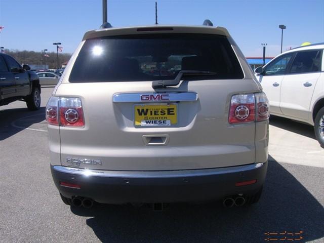 GMC Acadia 2011 photo 1