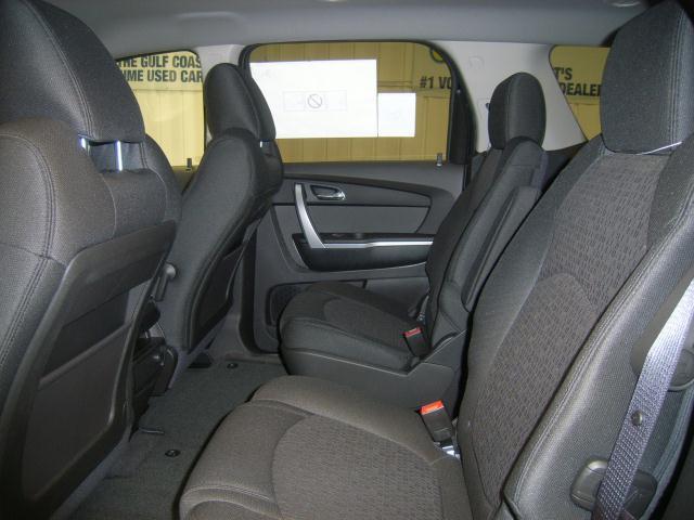 GMC Acadia 2011 photo 4