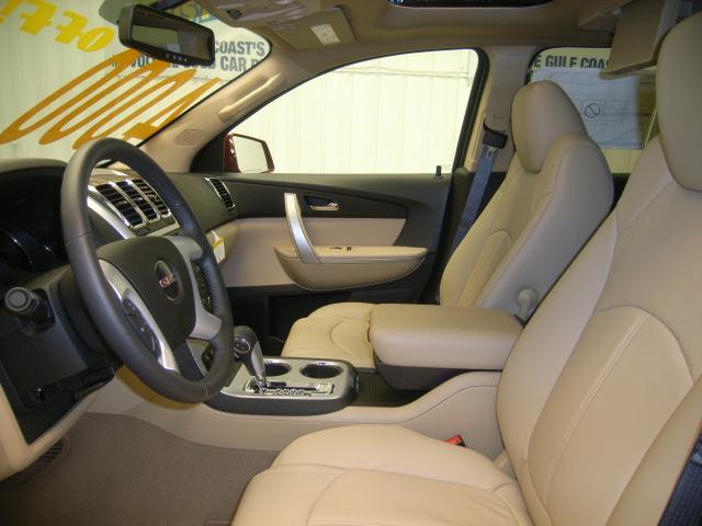 GMC Acadia 2011 photo 4