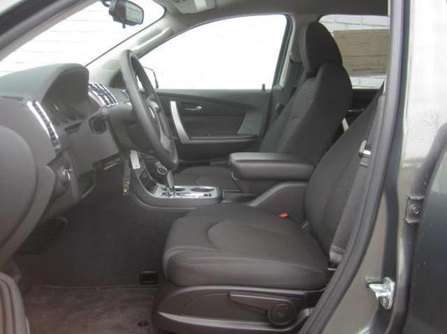 GMC Acadia 2011 photo 3