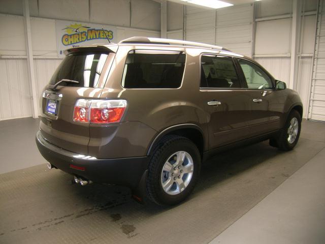 GMC Acadia 2011 photo 2