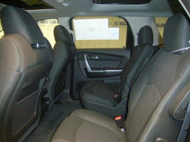 GMC Acadia 2011 photo 4