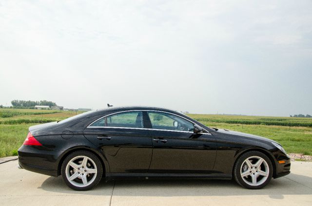 GMC Acadia 2011 photo 2