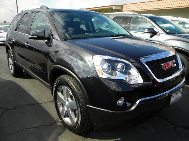 GMC Acadia 2011 photo 2