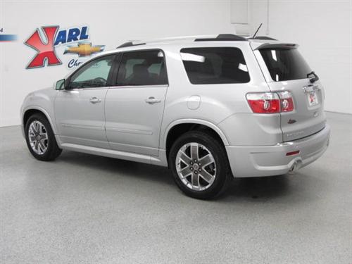 GMC Acadia 2011 photo 1