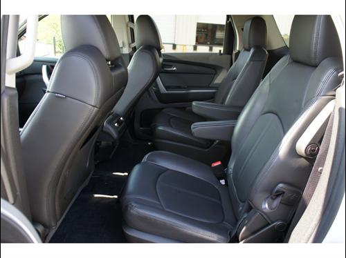 GMC Acadia 2011 photo 3