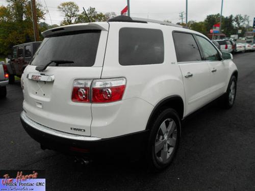 GMC Acadia 2011 photo 2