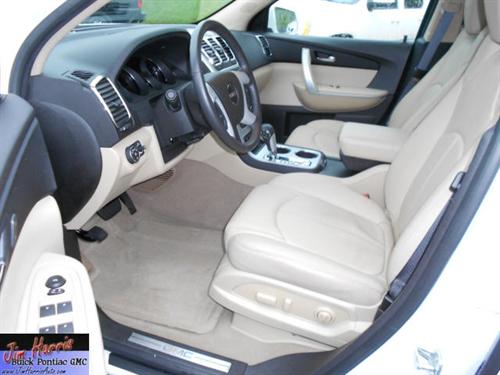 GMC Acadia 2011 photo 3