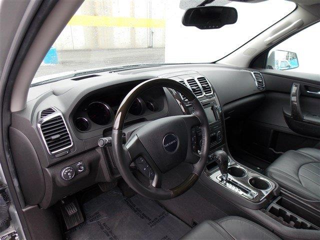 GMC Acadia 2011 photo 1