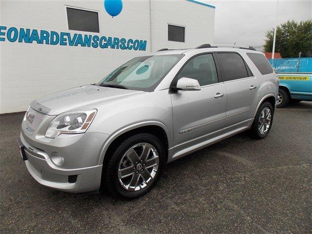 GMC Acadia 2011 photo 2