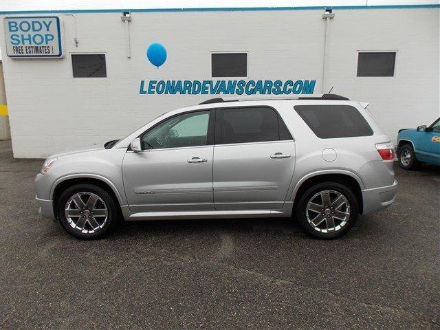 GMC Acadia 2011 photo 4