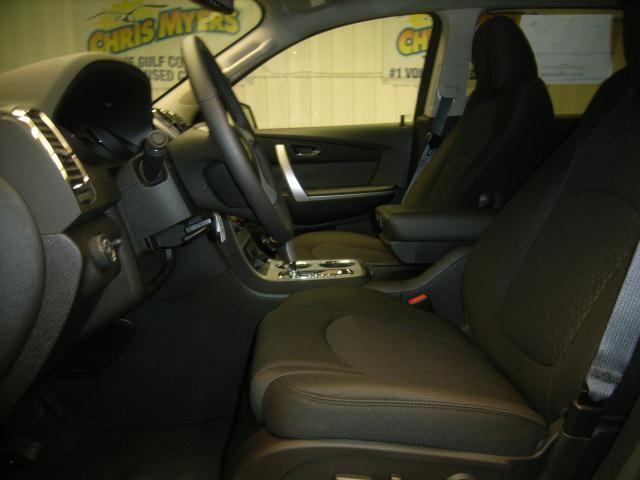 GMC Acadia 2011 photo 3