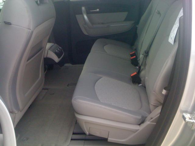 GMC Acadia 2011 photo 5