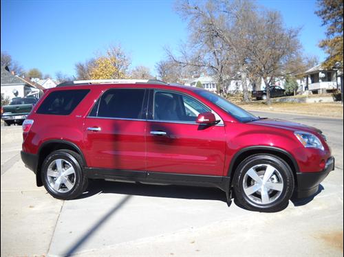 GMC Acadia 2011 photo 3