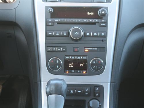 GMC Acadia 2011 photo 1
