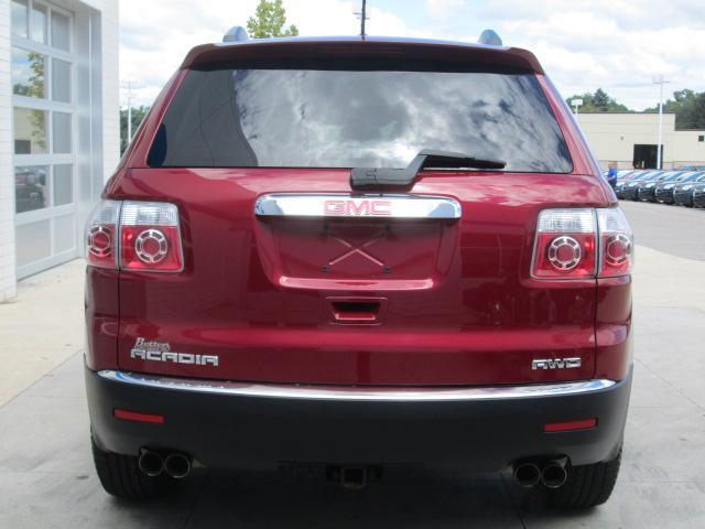 GMC Acadia 2011 photo 3