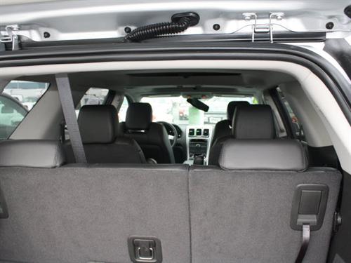 GMC Acadia 2011 photo 2