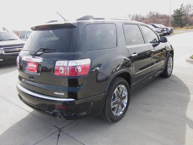 GMC Acadia 2011 photo 4