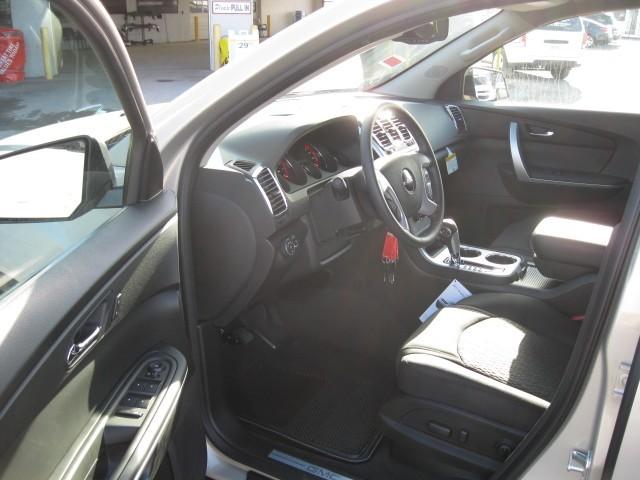 GMC Acadia 2011 photo 2