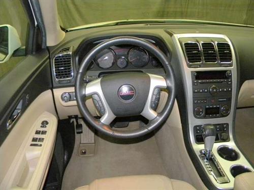 GMC Acadia 2011 photo 1