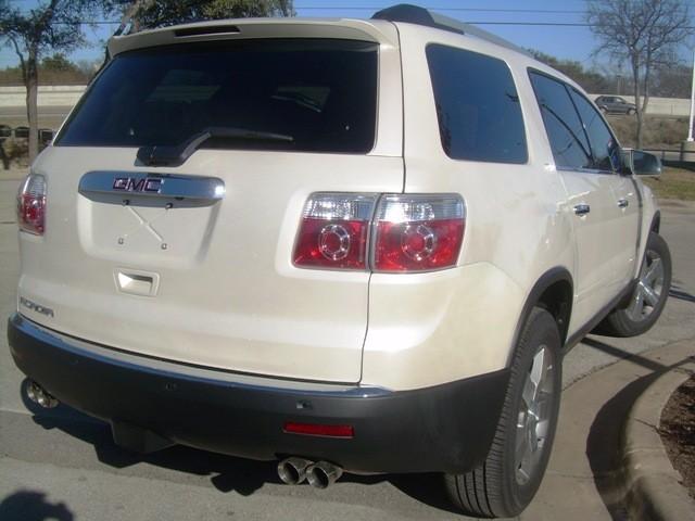 GMC Acadia 2011 photo 1
