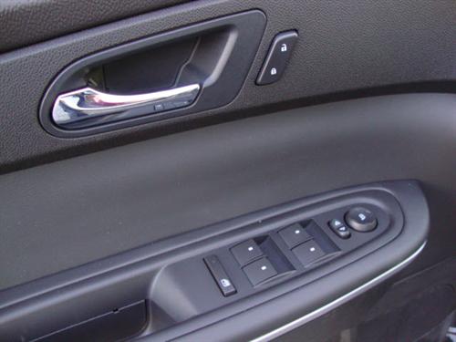 GMC Acadia 2011 photo 2