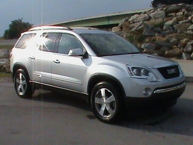 GMC Acadia 2011 photo 1
