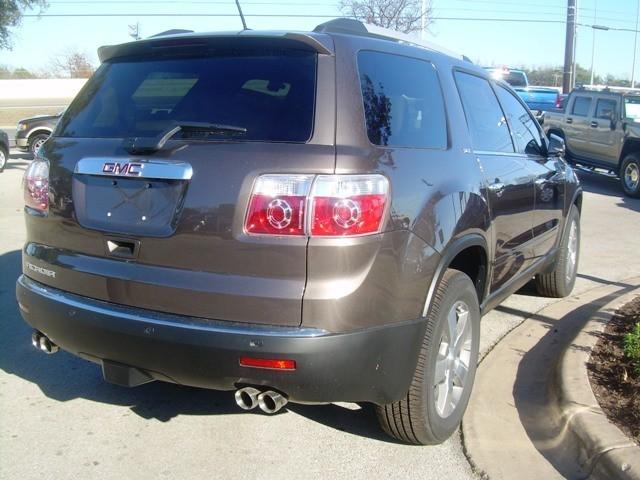 GMC Acadia 2011 photo 1