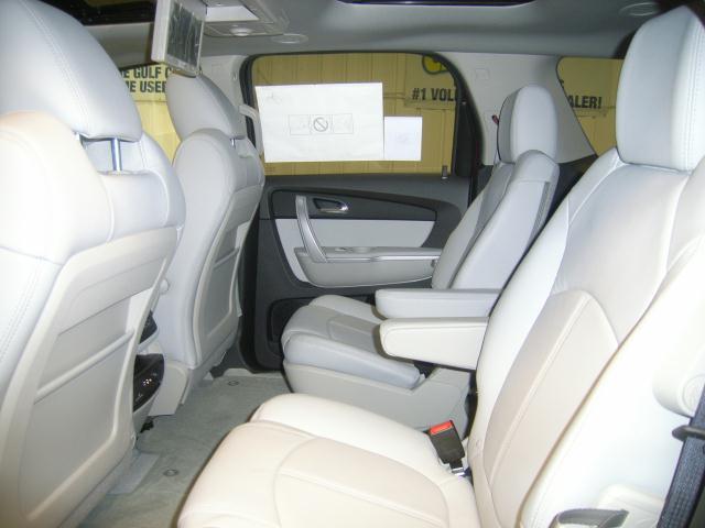 GMC Acadia 2011 photo 4