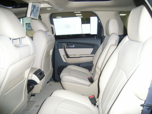 GMC Acadia 2011 photo 4