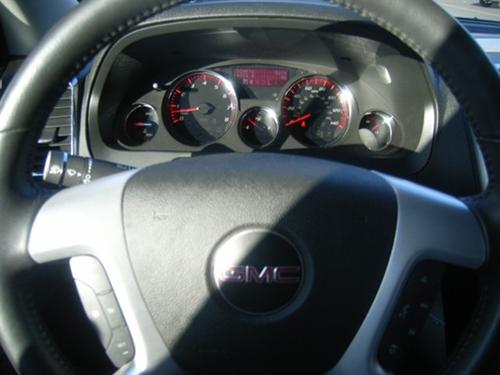 GMC Acadia 2011 photo 2