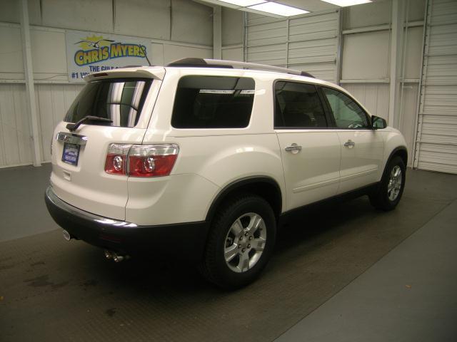 GMC Acadia 2011 photo 2