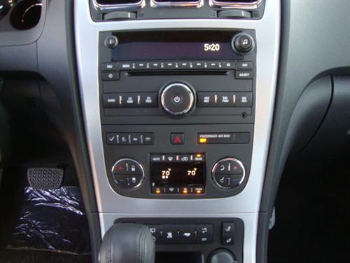 GMC Acadia 2011 photo 3