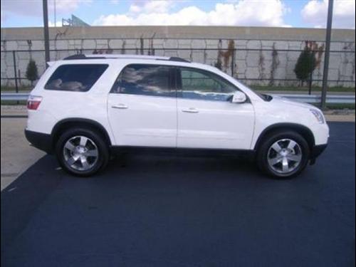 GMC Acadia 2011 photo 2