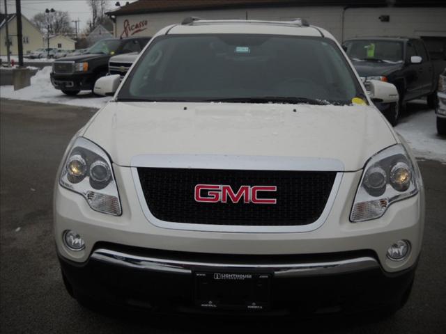GMC Acadia 2011 photo 3