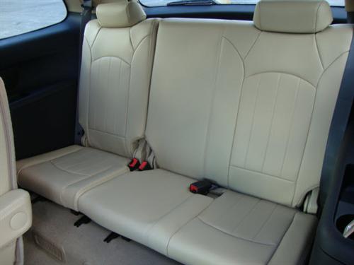 GMC Acadia 2011 photo 1