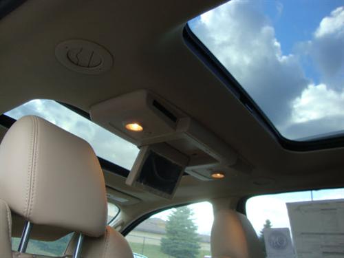 GMC Acadia 2011 photo 2